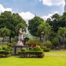 Picture of a statue in green park in Manila